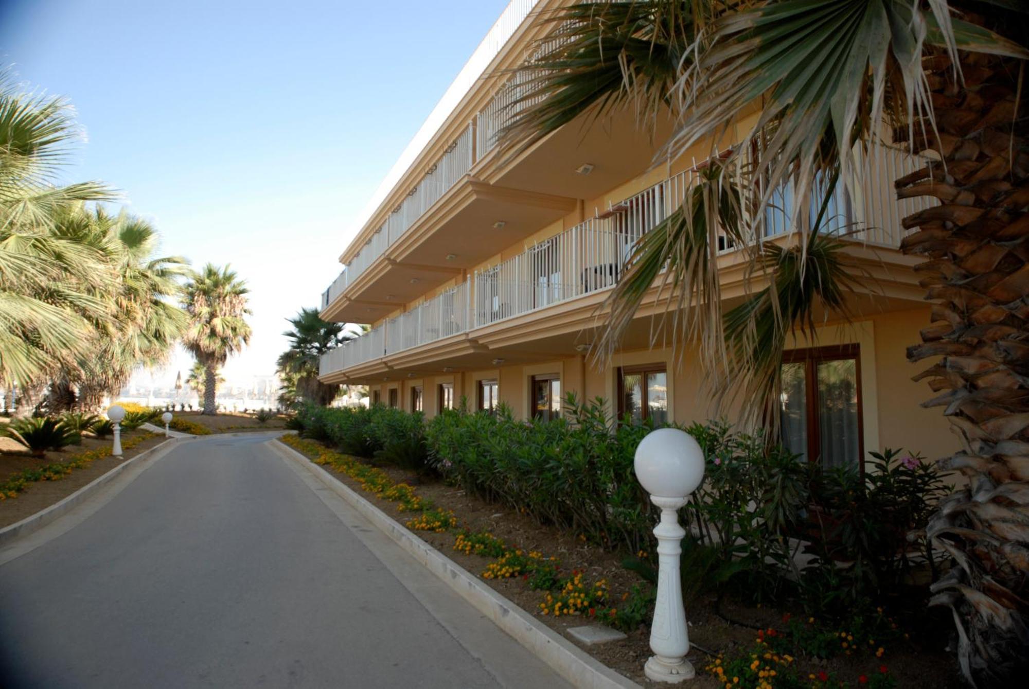 Dioscuri Bay Palace ซานเลโอเน ภายนอก รูปภาพ